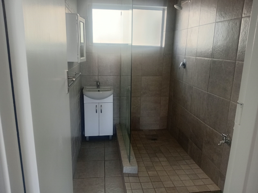 To Let 2 Bedroom Property for Rent in Strand Central Western Cape